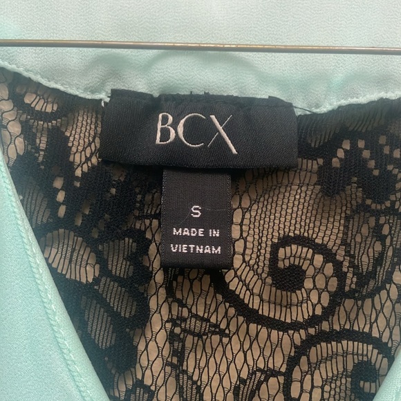 BCX Aqua Ruffle Front Lace Back Sleeveless Blouse Top - Picture 8 of 10